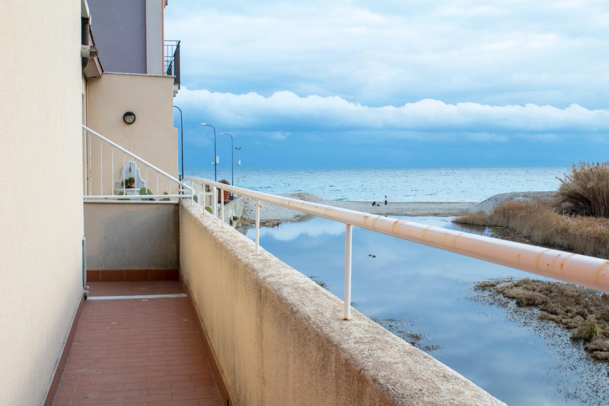 100 Metri Dal Mare Relax A Due Passi Dal Centro Lejlighed Finale Ligure Eksteriør billede